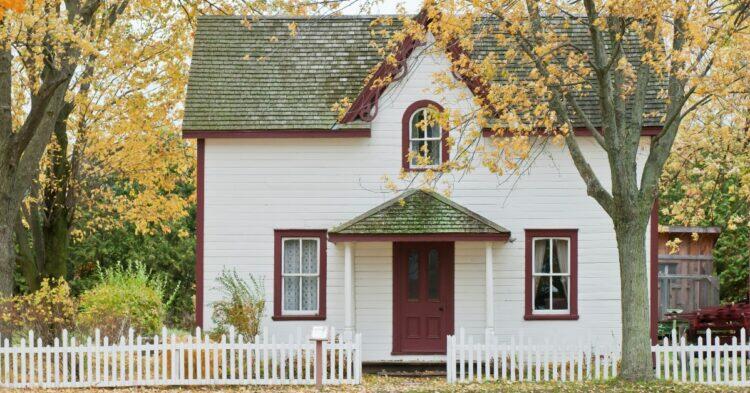 House front (Unsplash | Scott Webb)