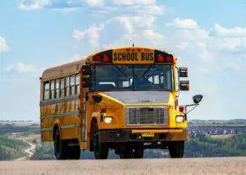 School bus (Unsplash | Denisse Leon)