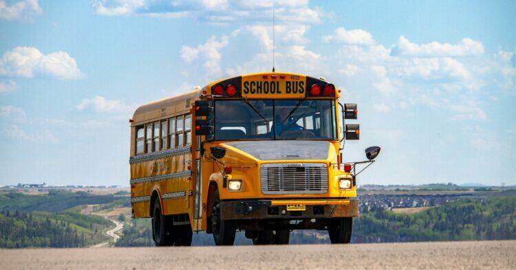 School bus (Unsplash | Denisse Leon)