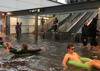 Swedes having fun during flood