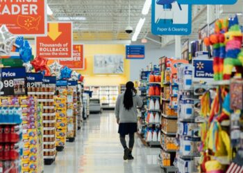 Walmart (Unsplash | Hanson Lu)