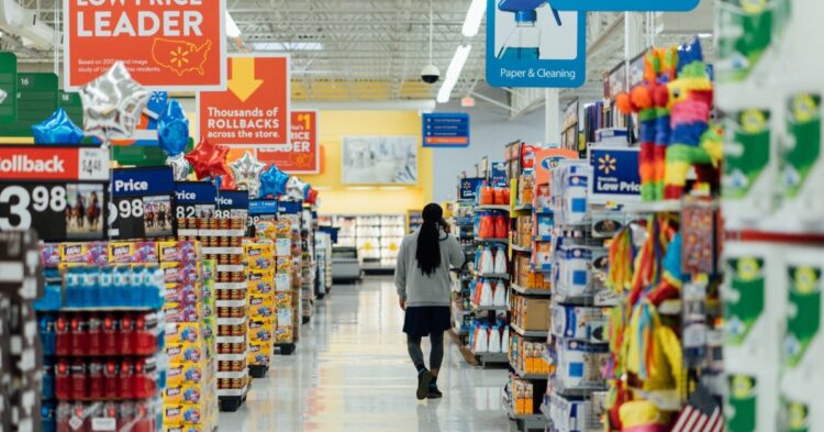Walmart (Unsplash | Hanson Lu)