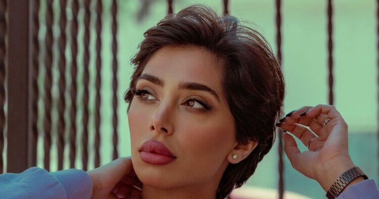 Short hairstyle