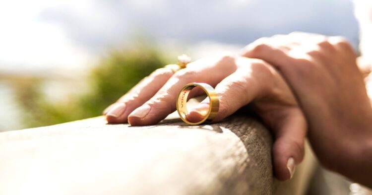 wedding ring (Photo by engin akyurt via unsplash)