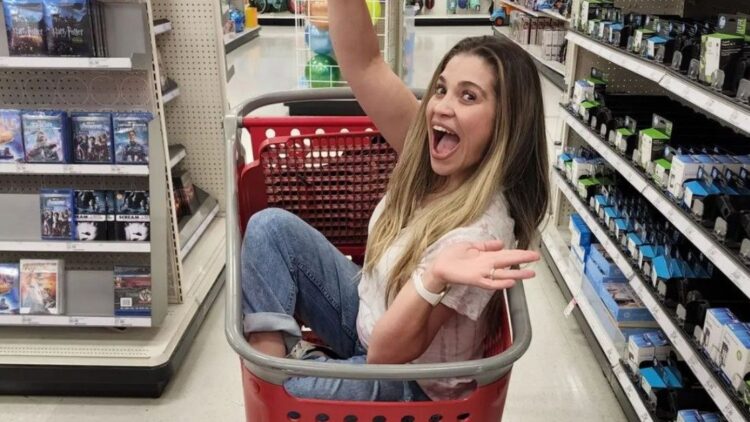 instagram | @daniellefishel
