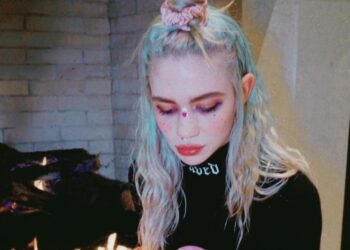 Instagram | @grimes