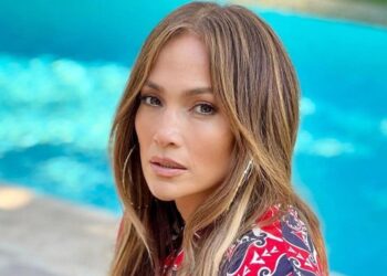 instagram | @jlo