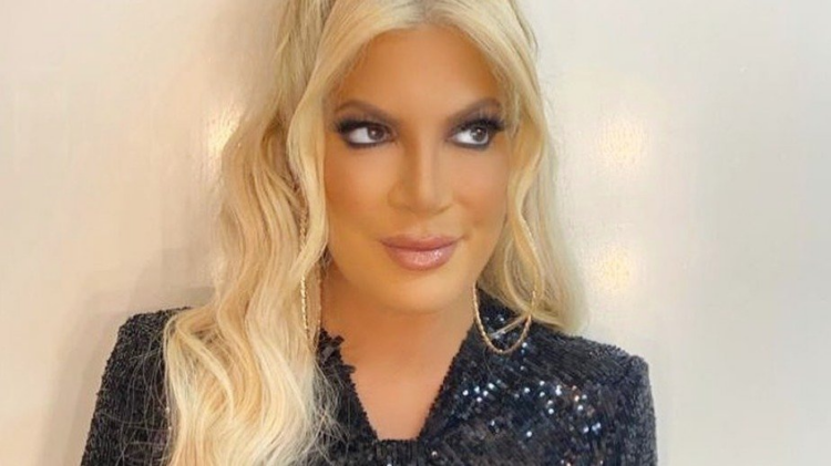 instagram | @torispelling