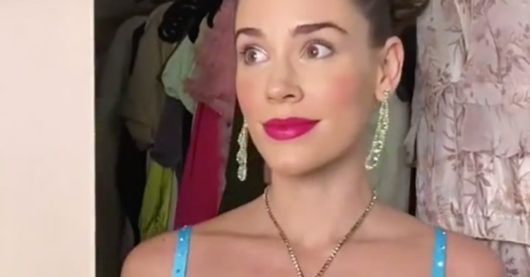 TikTok | @christaallen