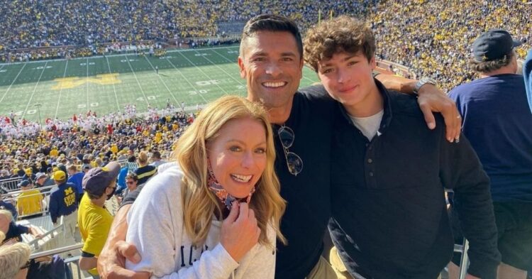 Instagram | @kellyripa