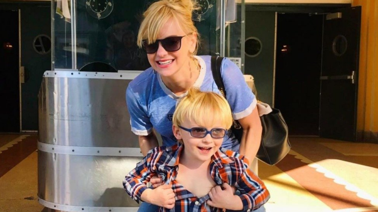 instagram | @annafaris
