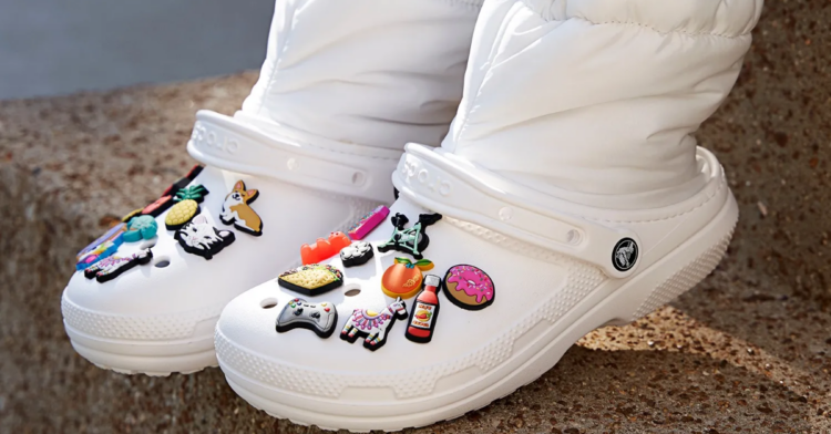 Facebook | Famous Footwear