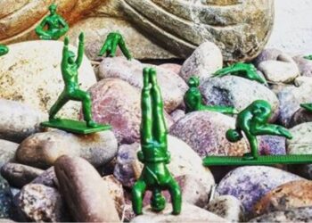 Instagram | @yogajoes