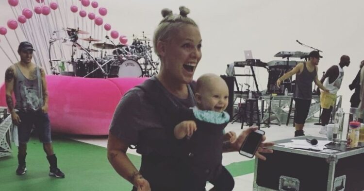 Instagram | @pink