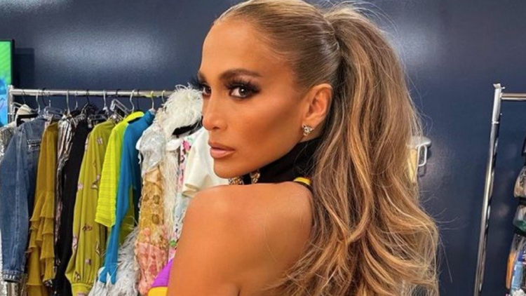 Instagram | @jlo