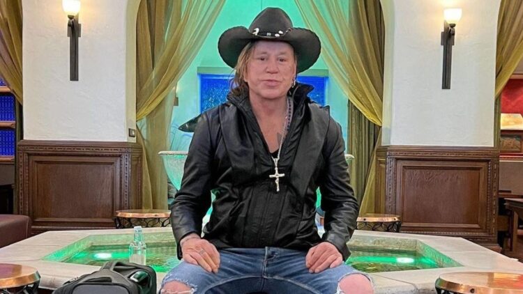 instagram | @mickeyrourke