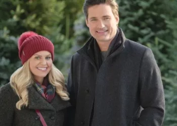Popsugar | Hallmark