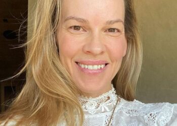 instagram | @hilaryswank