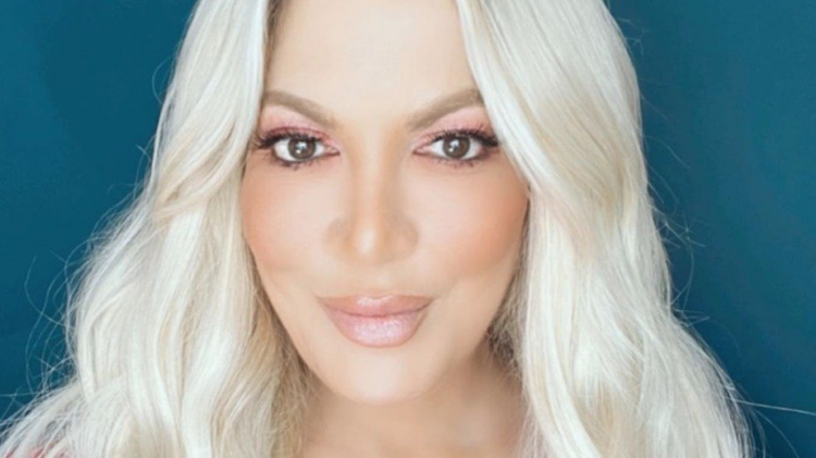 instagram | @torispelling