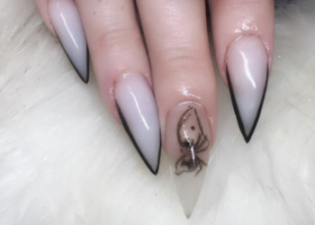 Instagram | @deadlynails