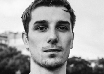 Unsplash | Vicky Hladynets
