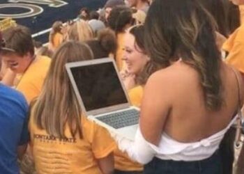 Twitter | @THECoachBrandon
