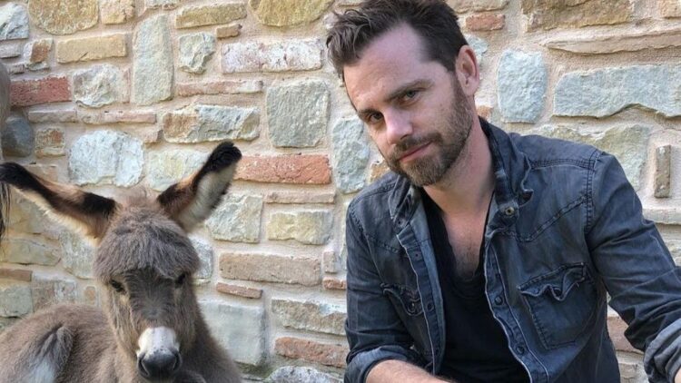 instagram | @rider_strong