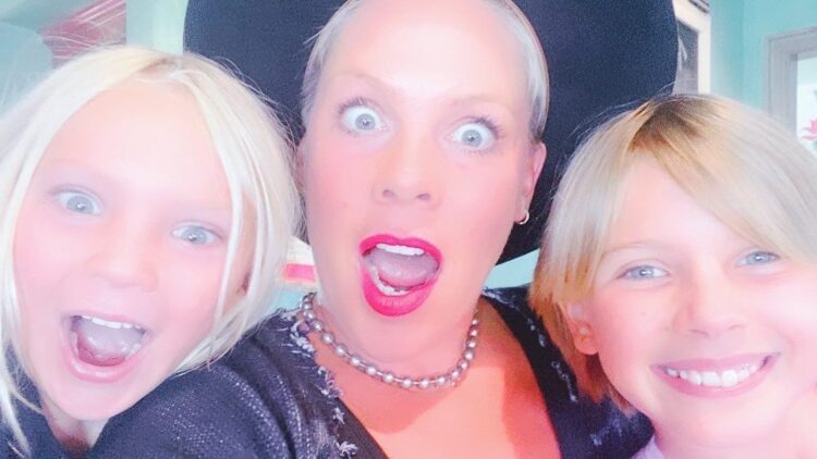 instagram | Pink