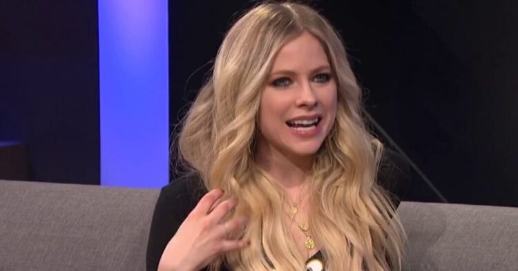 YouTube | Avril Lavigne Fan Club in Taiwan