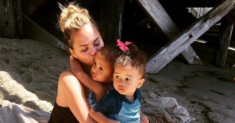 Instagram | @chrissyteigen