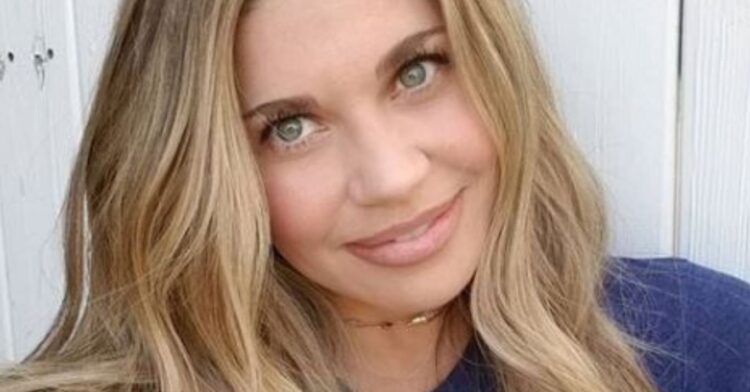 Instagram | @daniellefishel