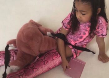 Twitter | @kimkardashian