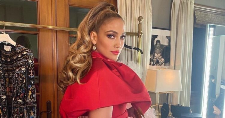 Instagram | @jlo