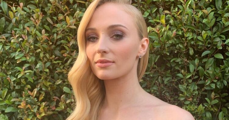 Instagram | @sophiet
