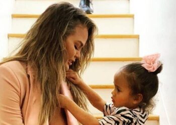 Instagram | @chrissyteigen