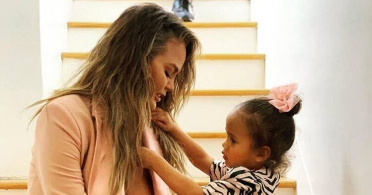 Instagram | @chrissyteigen