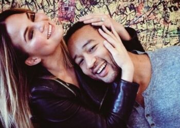 Instagram | @chrissyteigen