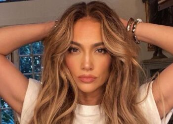 Instagram | @jlo