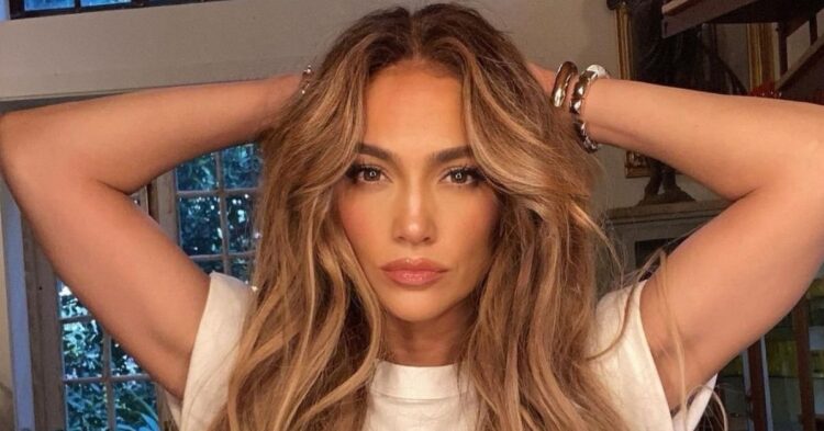Instagram | @jlo