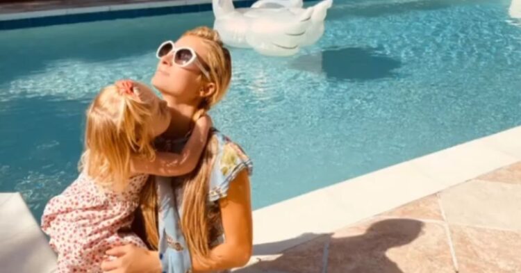 Instagram | @parishilton