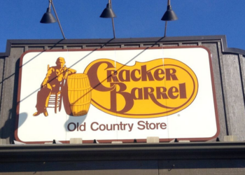 Wikimedia | https://commons.wikimedia.org/wiki/File:2014_by_Mike_Mozart_of_TheToyChannel_and_JeepersMedia_on_YouTube_-Cracker_-Barrel.jpg