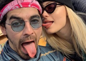 Instagram | @sophiet
