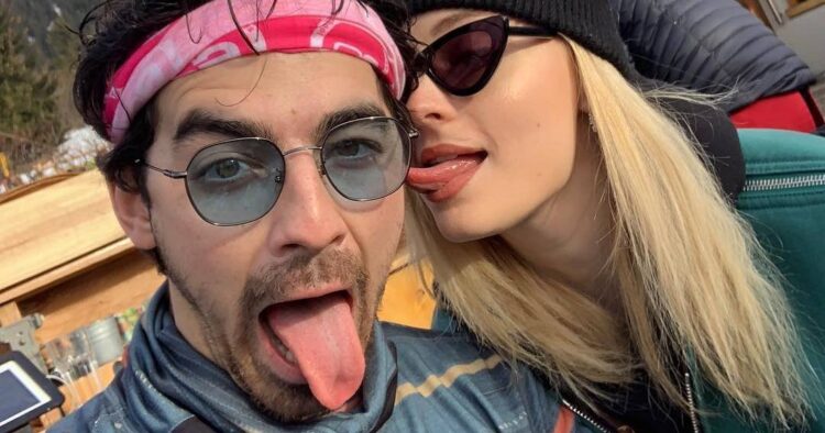 Instagram | @sophiet