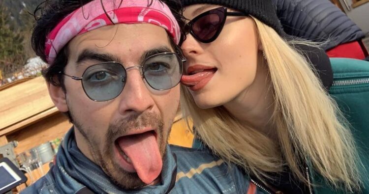 Instagram | @sophiet