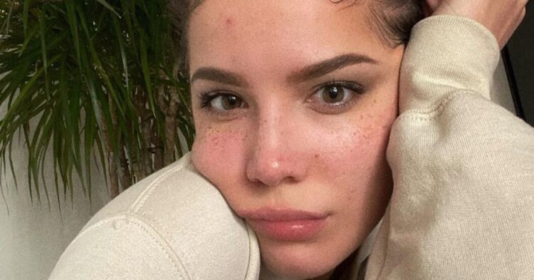 Instagram | @iamhalsey