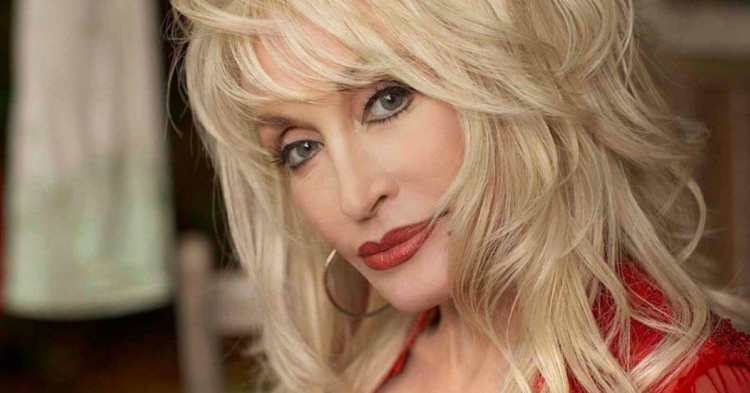 Instagram | @dollyparton