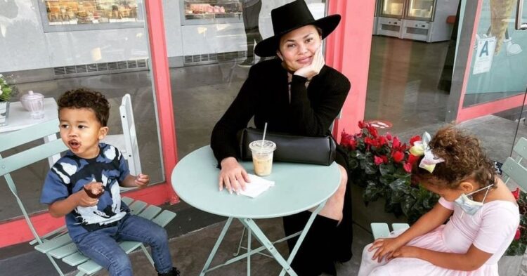 Instagram | @chrissyteigen