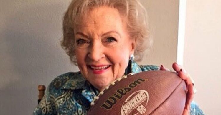 Instagram | @bettymwhite