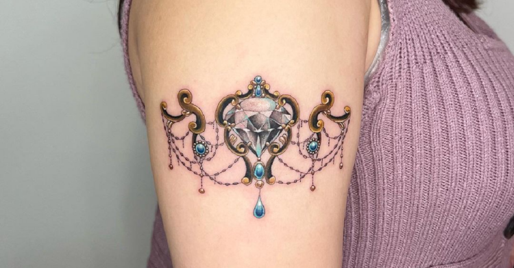 Instagram | @87_tat