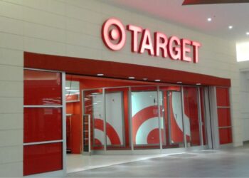 Wikimedia | https://commons.wikimedia.org/wiki/File:2nd_floor_entrance_of_a_Target_store